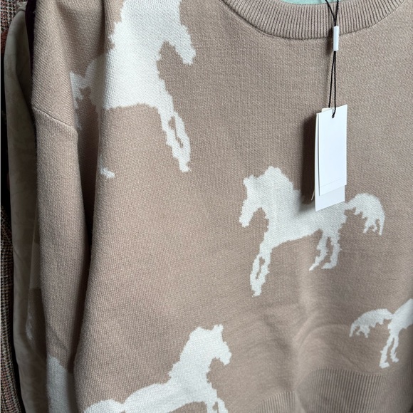 Jason Wu Beige Sweater with White Horse Design NWT - Picture 2 of 4